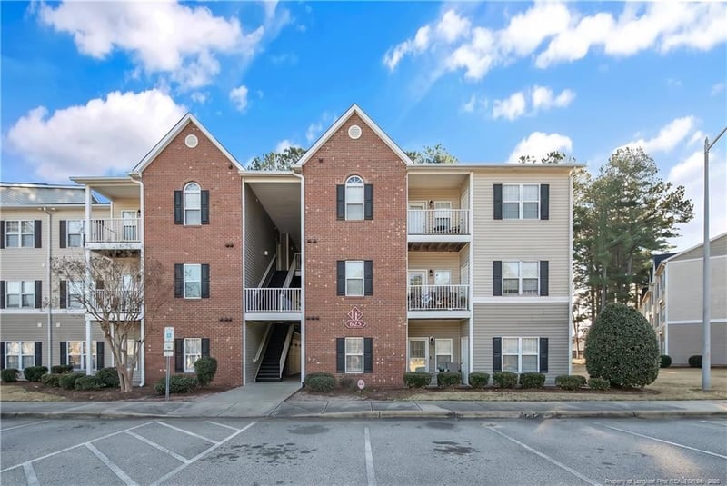 625 Marshtree Ln #208, Fayetteville, NC 28314