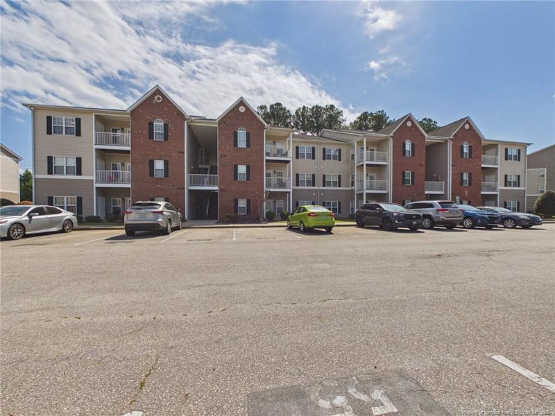 625 Marshtree Ln #301, Fayetteville, NC 28314