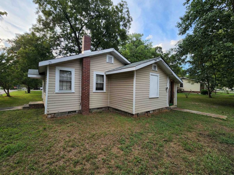 625 E Walnut Ave, Wake Forest, NC 27587