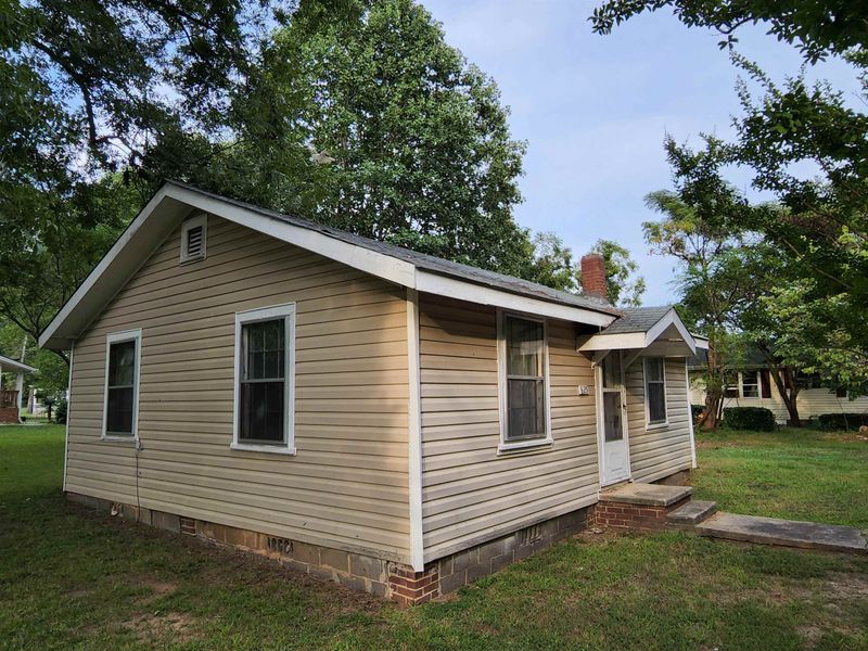 625 E Walnut Ave, Wake Forest, NC 27587