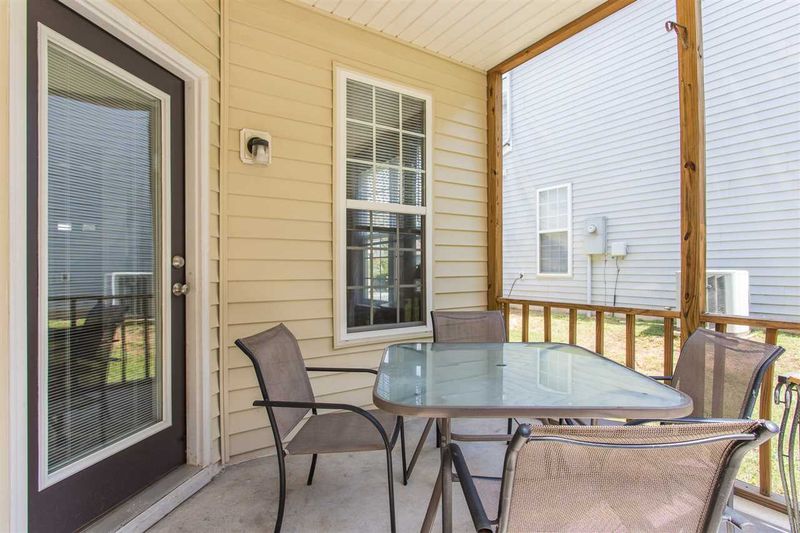 625 Woodson Dr, Clayton, NC 27527