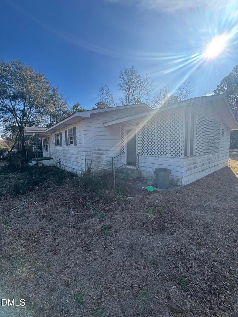 6255 Pine St, Fayetteville, NC 28311