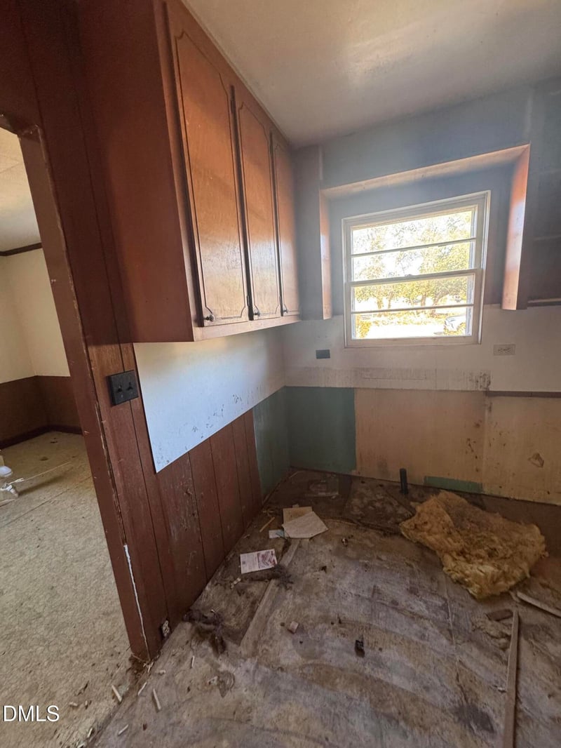 6255 Pine St, Fayetteville, NC 28311