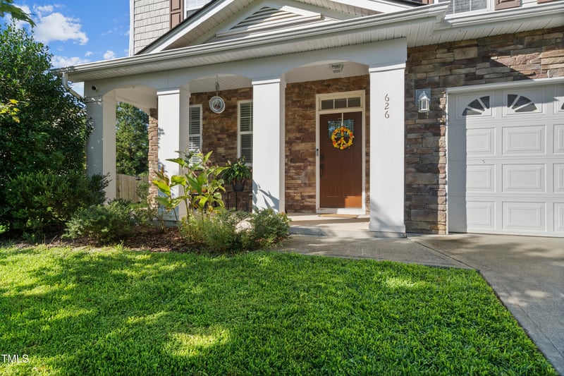 626 Ashburn Ln, Durham, NC 27703