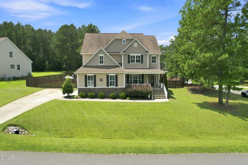 626 Bridgeport Cir, Clayton, NC 27527