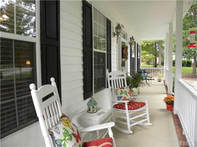 626 Carlton St, Clayton, NC 27520