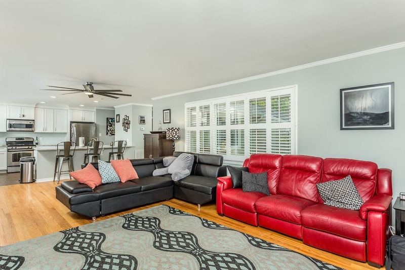 626 Daniels St, Raleigh, NC 27605