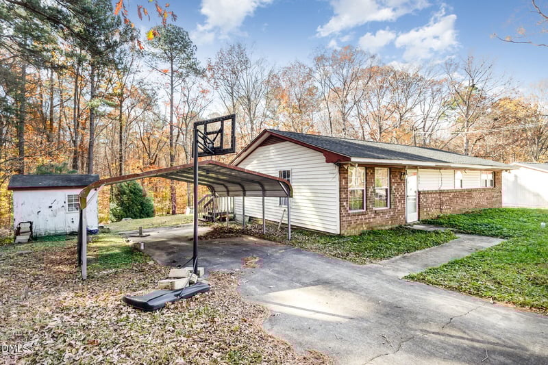 626 Shannon Dr, Chapel Hill, NC 27516