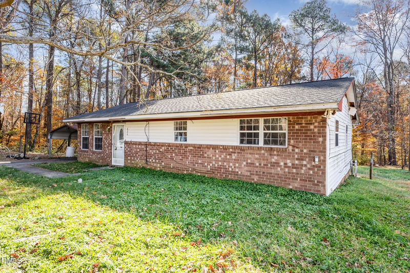 626 Shannon Dr, Chapel Hill, NC 27516