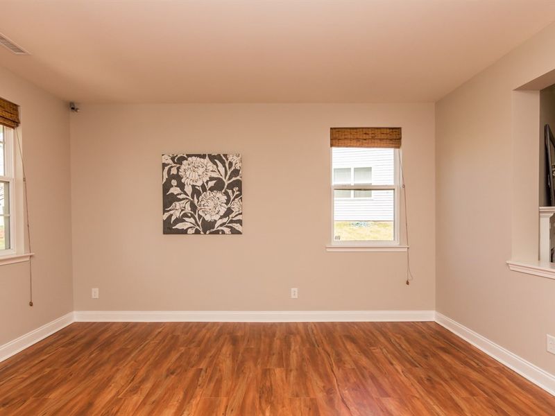 627 Ashburn Ln, Durham, NC 27703