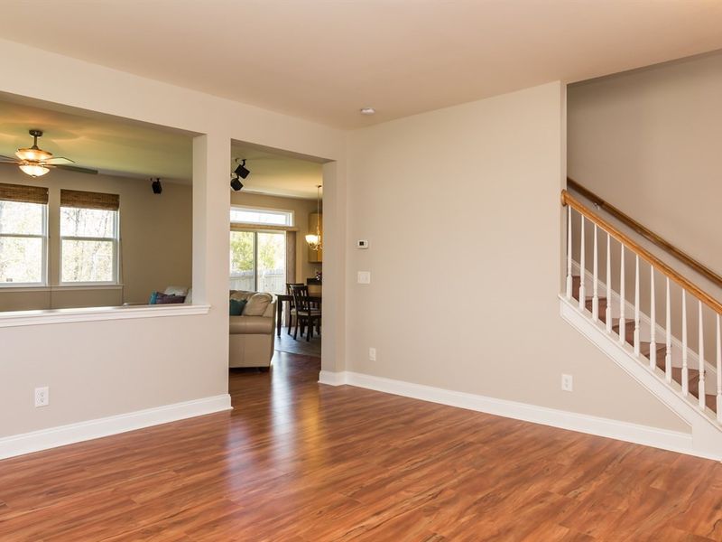 627 Ashburn Ln, Durham, NC 27703