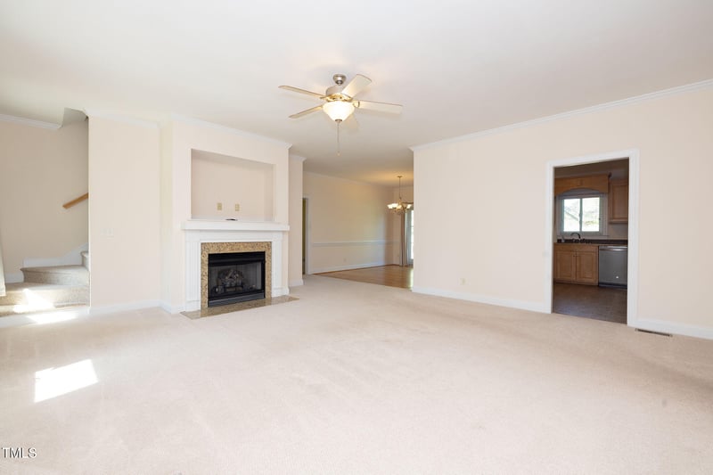 627 Carraway Dr, Graham, NC 27253