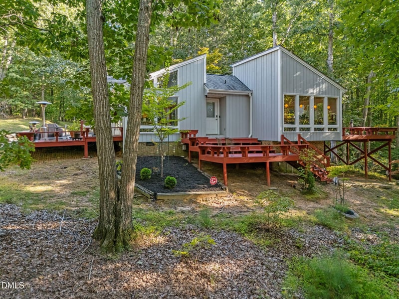 627 Kensington Dr, Chapel Hill, NC 27514