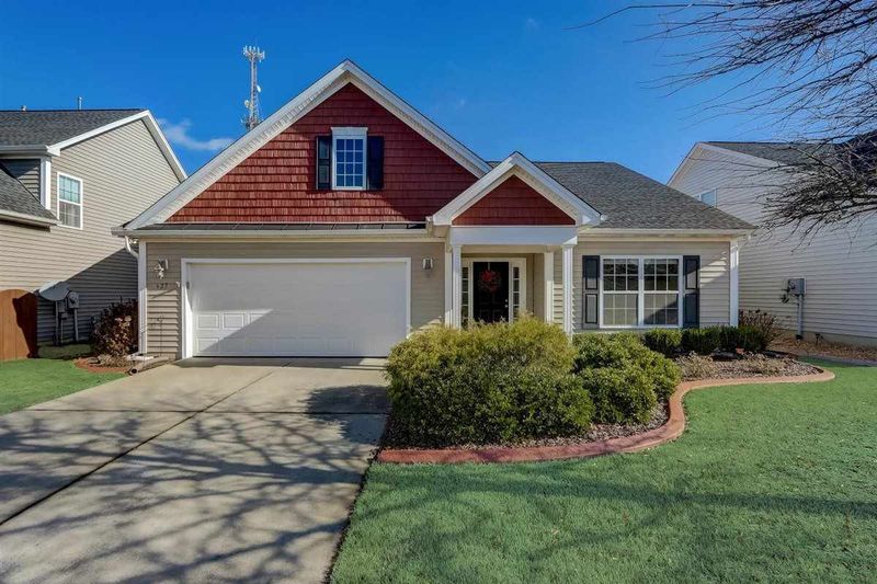 627 Monterey Pine Dr, Fuquay Varina, NC 27526