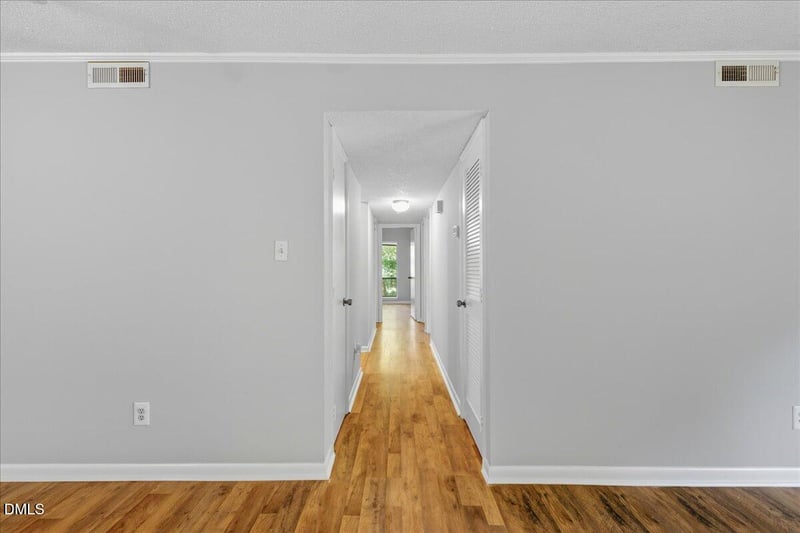 627 Pine Ridge Pl, Raleigh, NC 27609