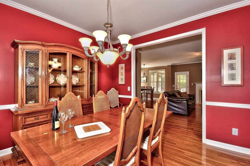 627 Red Cedar Cir, Durham, NC 27712