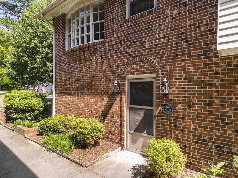 627A W Front St, Burlington, NC 27215