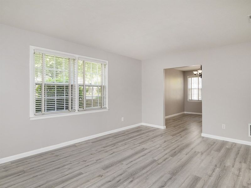 627A W Front St, Burlington, NC 27215