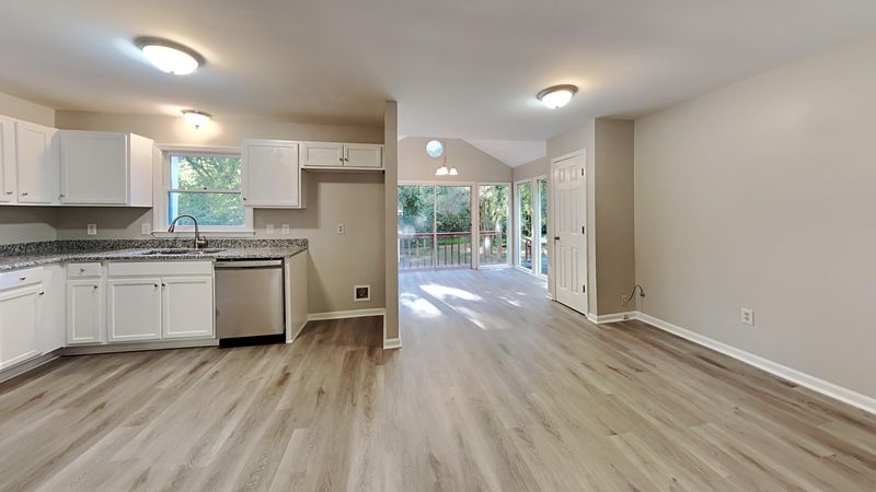 628 Bartlett Rd, Fuquay Varina, NC 27526