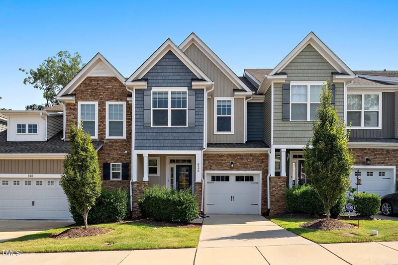628 Chronicle Dr, Cary, NC 27513