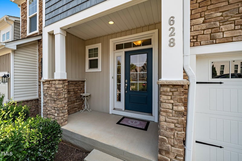 628 Chronicle Dr, Cary, NC 27513