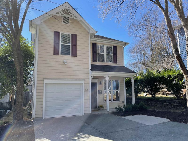 628 Drew St, Raleigh, NC 27604