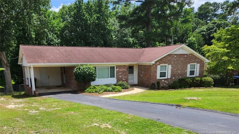 628 Galloway Dr, Fayetteville, NC 28303