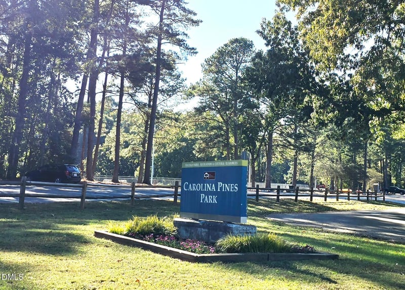 628 Oleander Rd, Raleigh, NC 27603