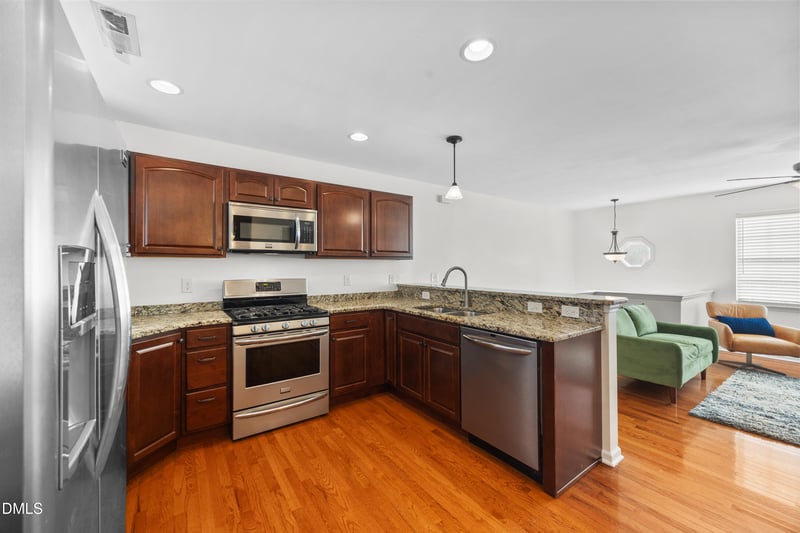 628 Oleander Rd, Raleigh, NC 27603