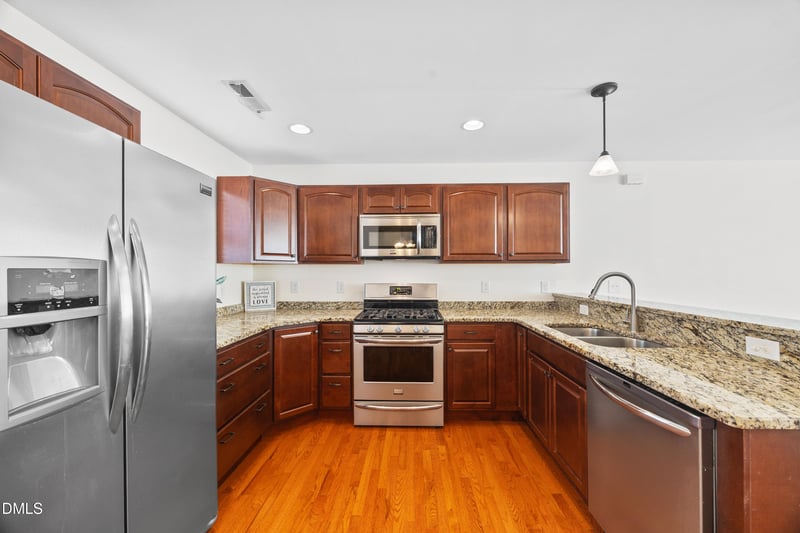 628 Oleander Rd, Raleigh, NC 27603