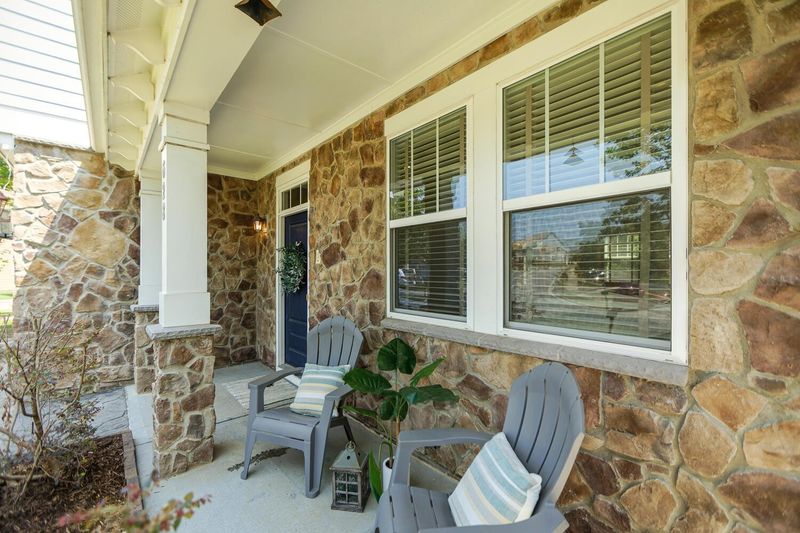 628 Piper Stream Cir, Cary, NC 27519