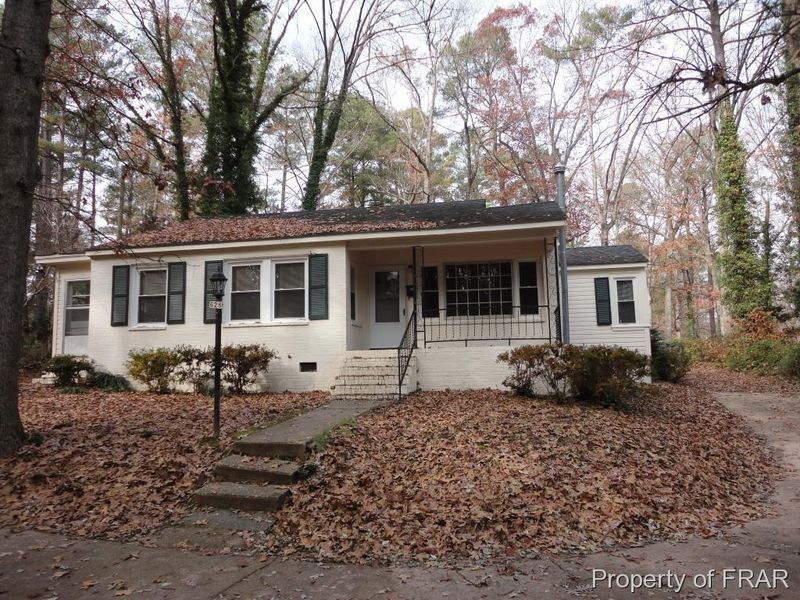 628 Sunset Dr, Sanford, NC 27330