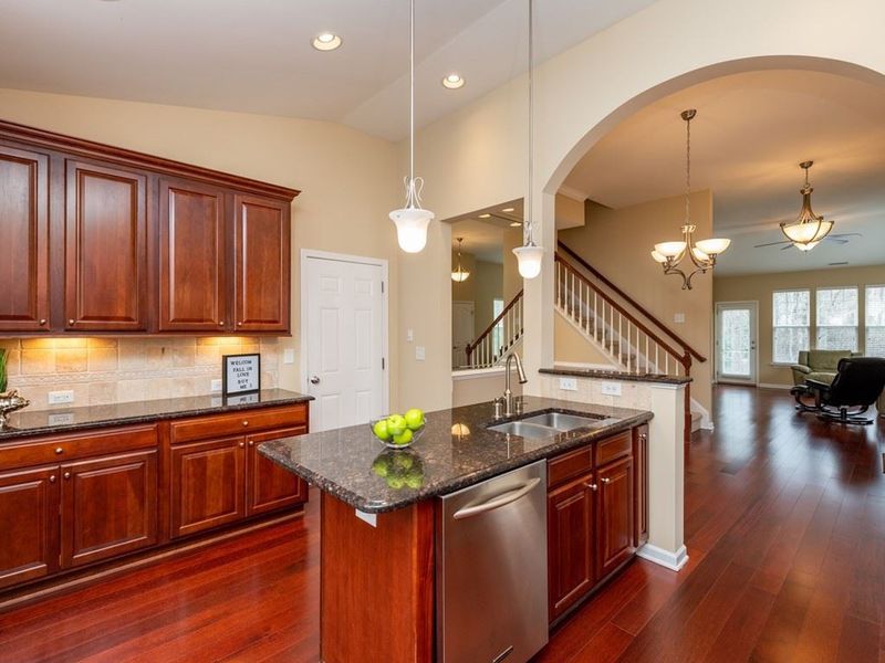 629 Abbey Hall Way, Cary, NC 27513