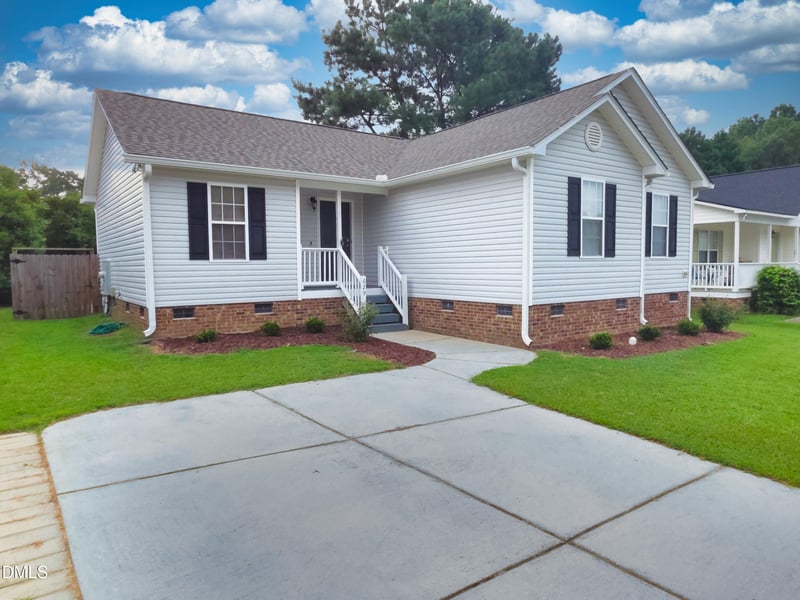 629 Avondale Dr, Clayton, NC 27520