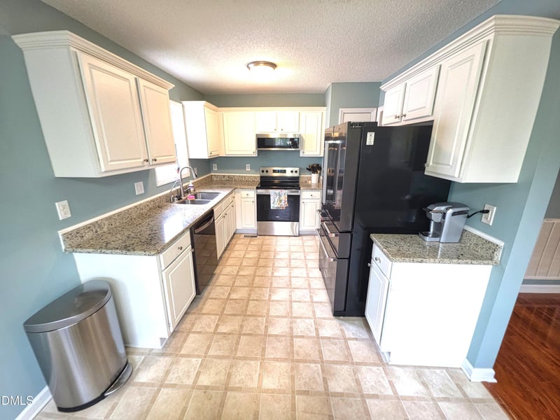 629 Avondale Dr, Clayton, NC 27520