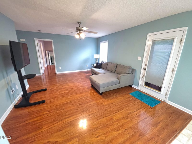 629 Avondale Dr, Clayton, NC 27520