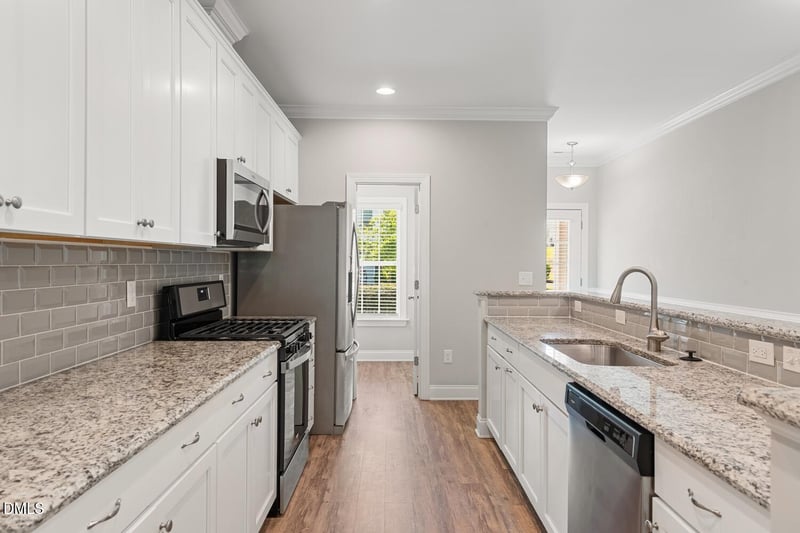 629 Barneswyck Dr, Fuquay Varina, NC 27526