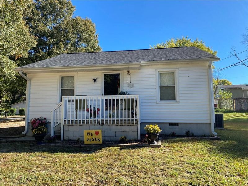 629 Dailey St, Burlington, NC 27217