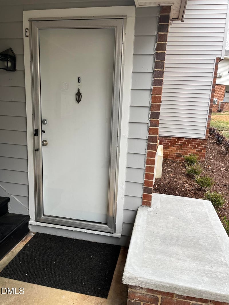 629 Daniels St #B, Raleigh, NC 27605