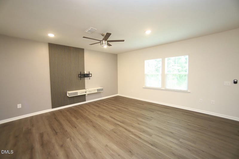 629 Donnegal Farm Dr, Fuquay Varina, NC 27526
