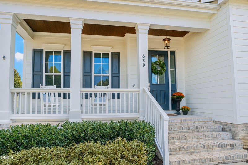 629 Meyers Place Ln, Holly Springs, NC 27540