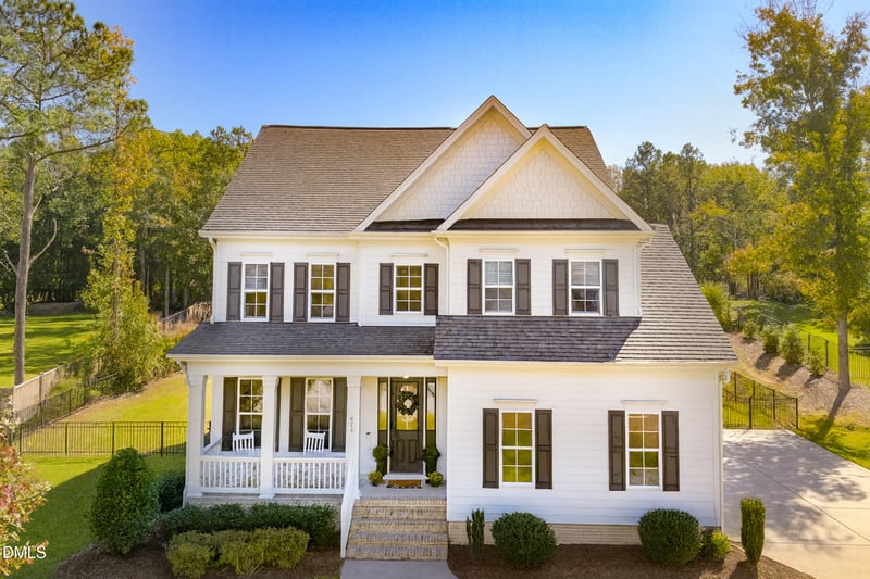 629 Meyers Place Ln, Holly Springs, NC 27540