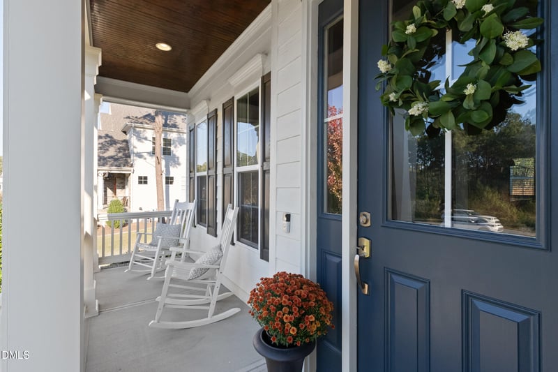 629 Meyers Place Ln, Holly Springs, NC 27540