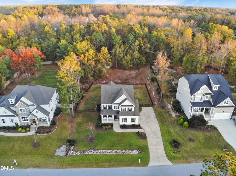 629 Meyers Place Ln, Holly Springs, NC 27540