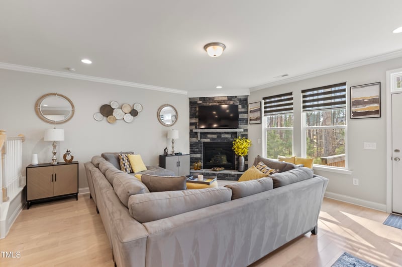 629 Newlyn Dr, Raleigh, NC 27606