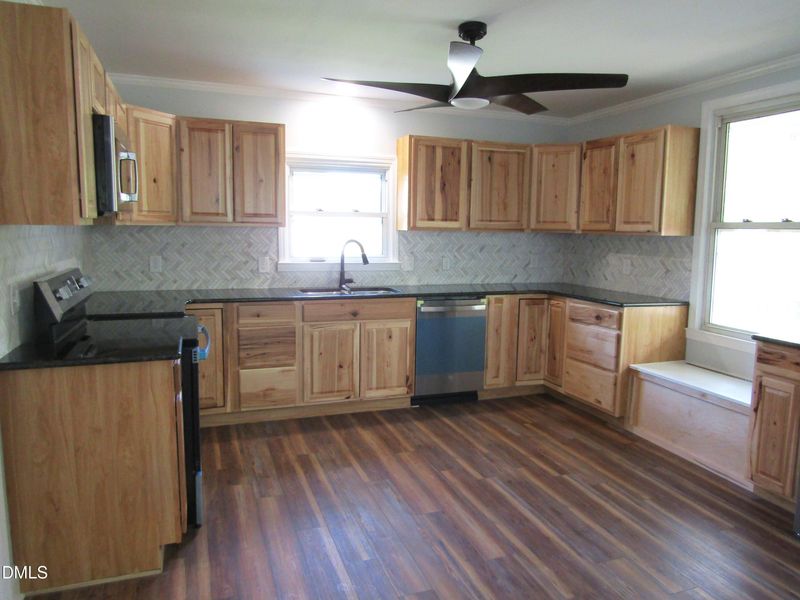 629 North Ave, Burlington, NC 27217