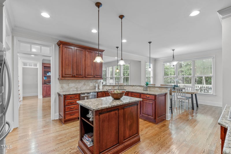 629 Peach Orchard Pl, Cary, NC 27519
