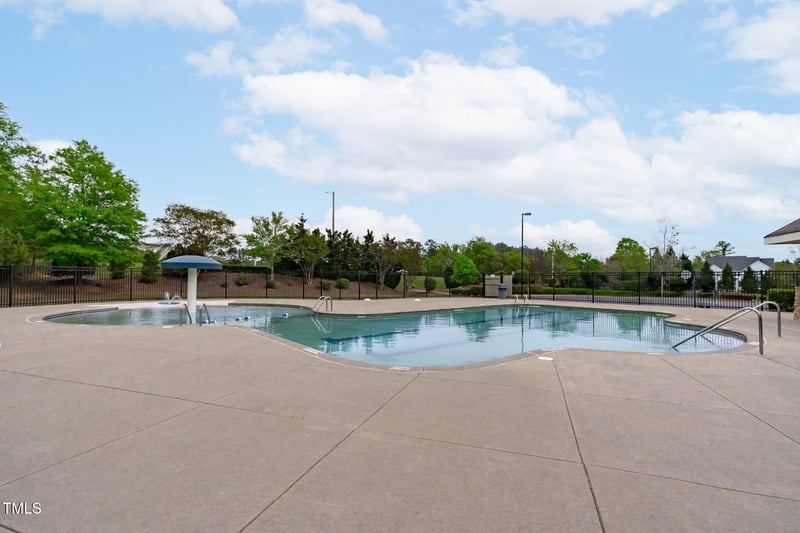 629 Peach Orchard Pl, Cary, NC 27519