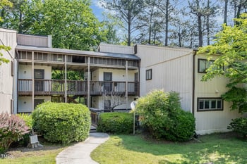 629 Pine Ridge Pl, Raleigh, NC 27609