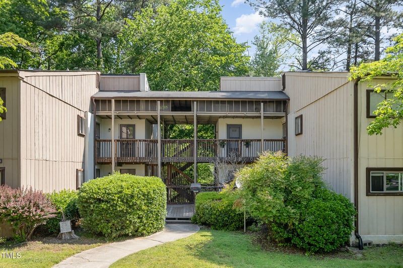 629 Pine Ridge Pl, Raleigh, NC 27609